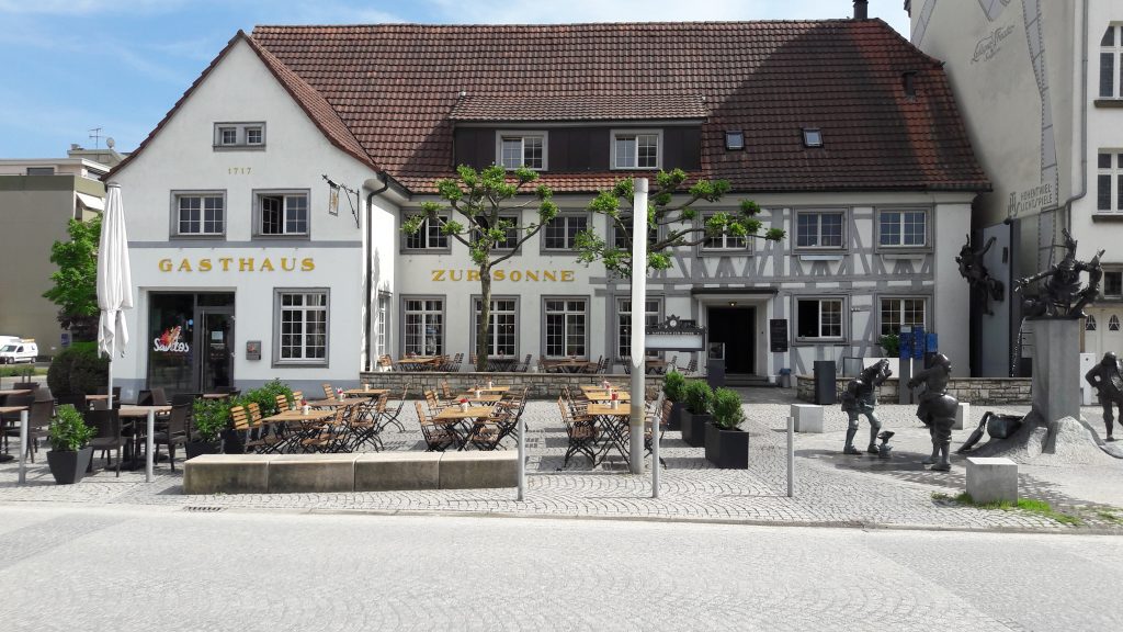 Die Außenansicht des Gasthaus Sonne Singen.